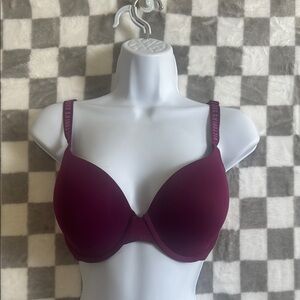 Victoria's Secret/ VS  Purple T-Shirt Bra with Underwire 34DD/E75